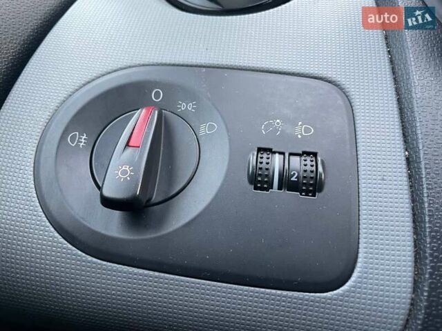 Білий Сеат Ibiza, об'ємом двигуна 1.2 л та пробігом 278 тис. км за 6990 $, фото 17 на Automoto.ua