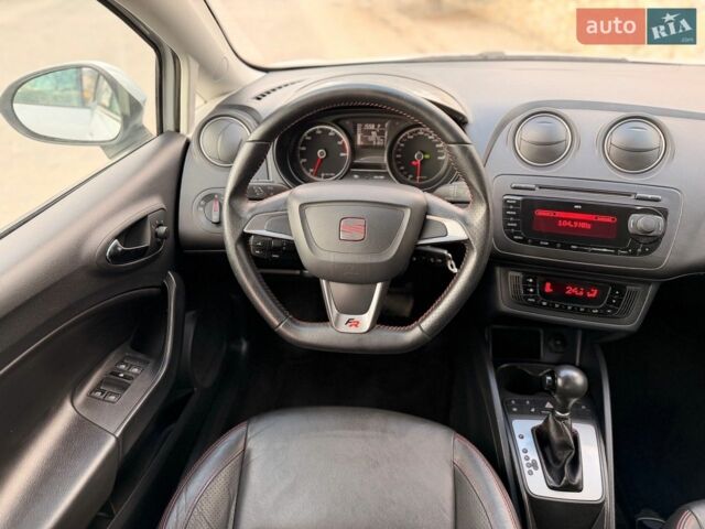 Білий Сеат Ibiza, об'ємом двигуна 1.39 л та пробігом 159 тис. км за 8500 $, фото 23 на Automoto.ua