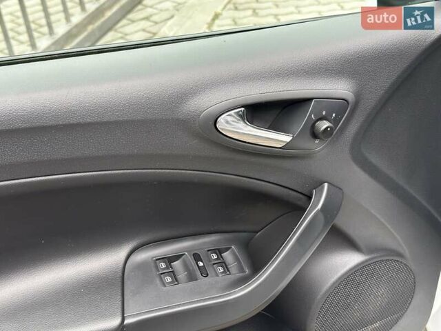 Белый Сеат Ибица, объемом двигателя 1.39 л и пробегом 159 тыс. км за 8700 $, фото 14 на Automoto.ua