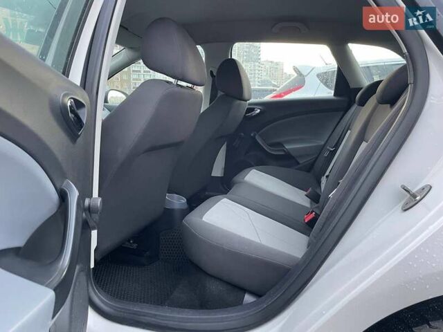 Білий Сеат Ibiza, об'ємом двигуна 1.2 л та пробігом 278 тис. км за 6990 $, фото 9 на Automoto.ua