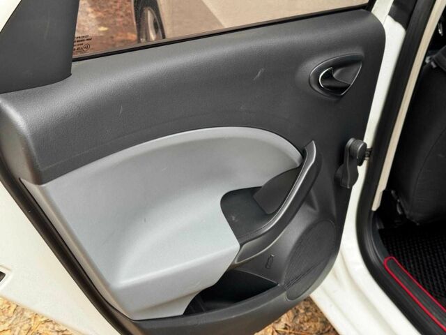 Белый Сеат Ибица, объемом двигателя 1.2 л и пробегом 225 тыс. км за 5990 $, фото 20 на Automoto.ua