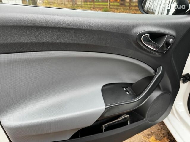 Белый Сеат Ибица, объемом двигателя 1.2 л и пробегом 225 тыс. км за 5990 $, фото 25 на Automoto.ua