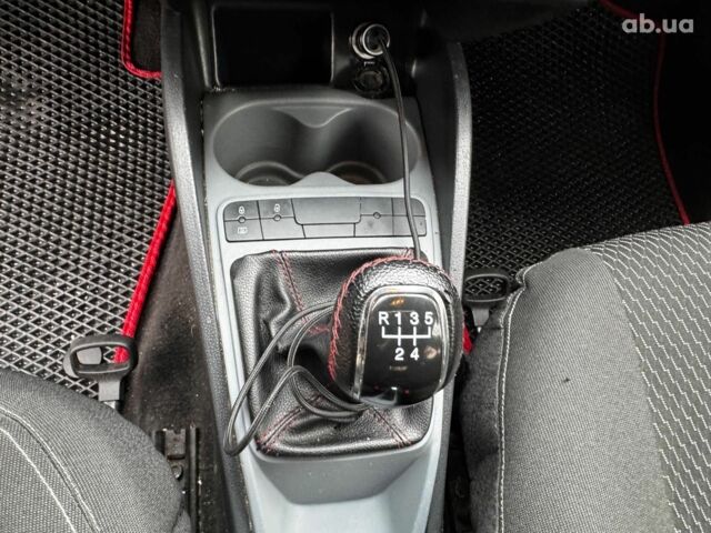 Белый Сеат Ибица, объемом двигателя 1.2 л и пробегом 225 тыс. км за 5990 $, фото 33 на Automoto.ua