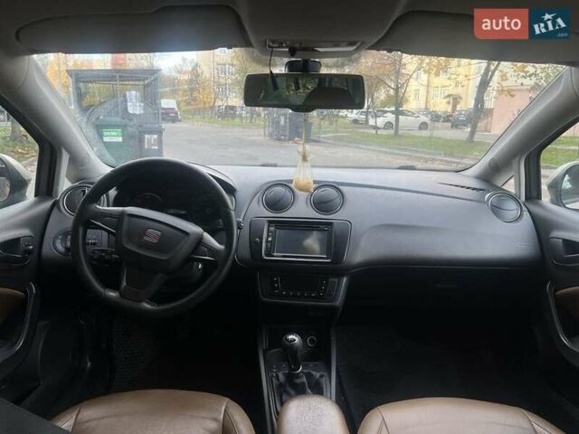 Бежевий Сеат Ibiza, об'ємом двигуна 1.2 л та пробігом 290 тис. км за 4499 $, фото 4 на Automoto.ua
