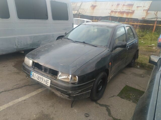 Черный Сеат Ибица, объемом двигателя 1.4 л и пробегом 214 тыс. км за 463 $, фото 2 на Automoto.ua