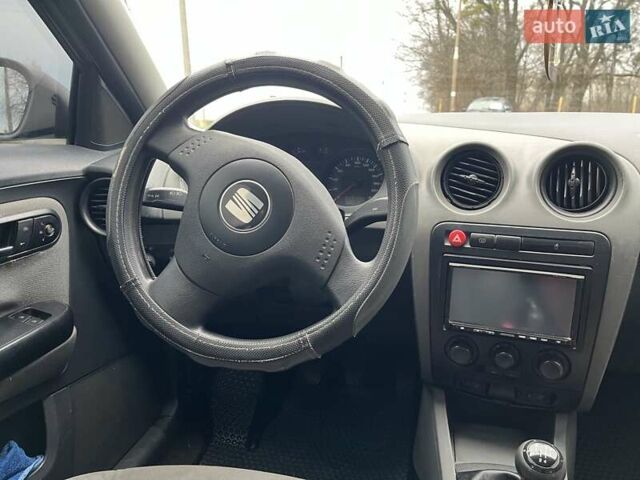 Черный Сеат Ибица, объемом двигателя 1.39 л и пробегом 253 тыс. км за 3200 $, фото 25 на Automoto.ua