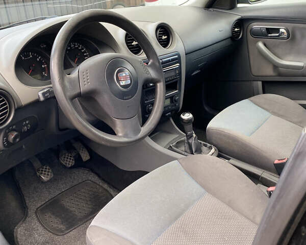 Чорний Сеат Ibiza, об'ємом двигуна 1.39 л та пробігом 139 тис. км за 5000 $, фото 11 на Automoto.ua