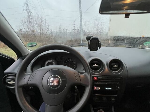 Чорний Сеат Ibiza, об'ємом двигуна 1.4 л та пробігом 192 тис. км за 2500 $, фото 5 на Automoto.ua