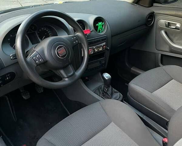 Чорний Сеат Ibiza, об'ємом двигуна 1.2 л та пробігом 212 тис. км за 4700 $, фото 1 на Automoto.ua