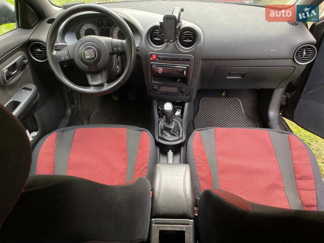 Черный Сеат Ибица, объемом двигателя 1.6 л и пробегом 278 тыс. км за 3550 $, фото 9 на Automoto.ua