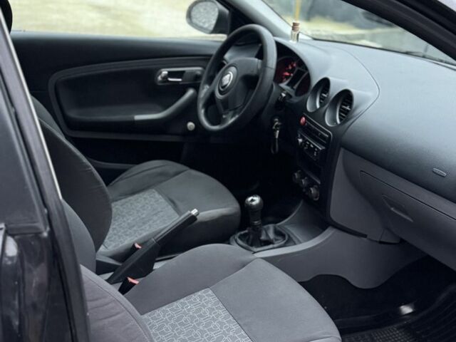 Черный Сеат Ибица, объемом двигателя 1.2 л и пробегом 250 тыс. км за 1390 $, фото 5 на Automoto.ua