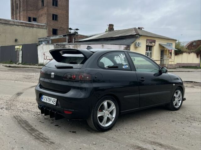 Чорний Сеат Ibiza, об'ємом двигуна 2 л та пробігом 265 тис. км за 4800 $, фото 5 на Automoto.ua