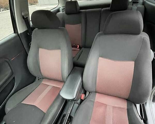 Черный Сеат Ибица, объемом двигателя 2 л и пробегом 310 тыс. км за 3600 $, фото 8 на Automoto.ua