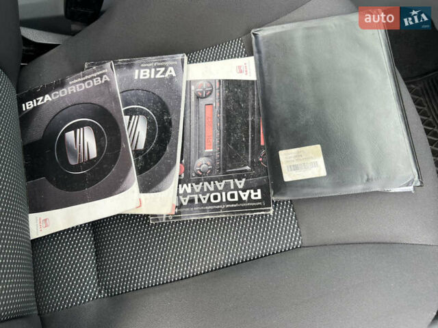 Чорний Сеат Ibiza, об'ємом двигуна 1.42 л та пробігом 271 тис. км за 3900 $, фото 17 на Automoto.ua