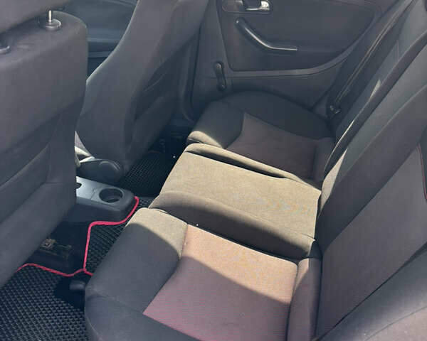 Черный Сеат Ибица, объемом двигателя 1.98 л и пробегом 250 тыс. км за 2900 $, фото 8 на Automoto.ua