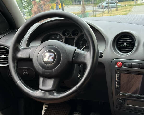 Чорний Сеат Ibiza, об'ємом двигуна 1.98 л та пробігом 304 тис. км за 4800 $, фото 5 на Automoto.ua