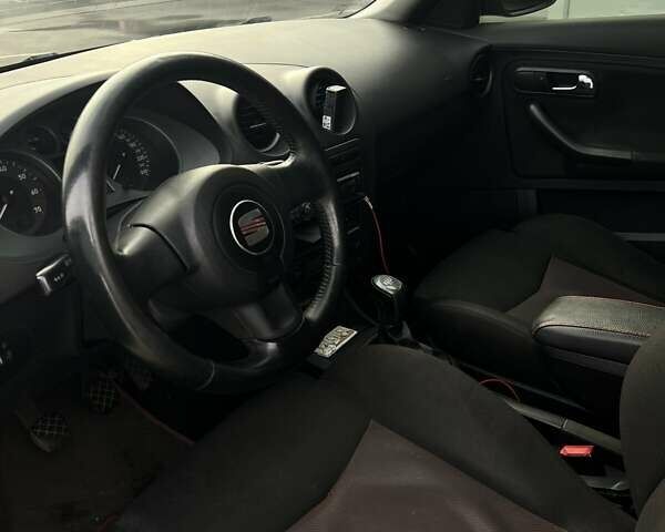 Черный Сеат Ибица, объемом двигателя 2 л и пробегом 271 тыс. км за 2950 $, фото 13 на Automoto.ua