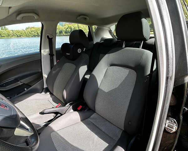 Сеат Ibiza 2008 у Рівному на Automoto.ua Чорний Сеат Ibiza, об'ємом двигуна 1.6 л та пробігом 250 тис. км за 5600 $, фото 8 на Automoto.ua