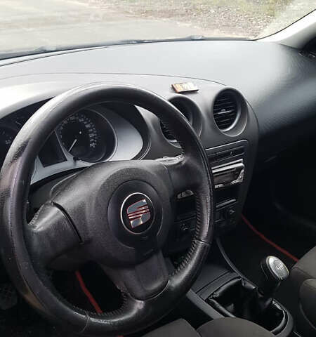 Чорний Сеат Ibiza, об'ємом двигуна 1.98 л та пробігом 178 тис. км за 3650 $, фото 11 на Automoto.ua