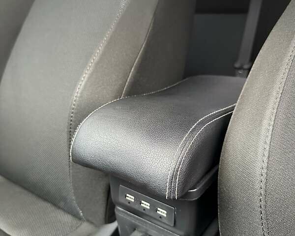 Чорний Сеат Ibiza, об'ємом двигуна 1.6 л та пробігом 313 тис. км за 5800 $, фото 37 на Automoto.ua