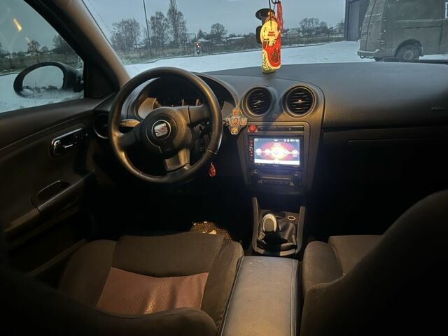 Чорний Сеат Ibiza, об'ємом двигуна 2 л та пробігом 336 тис. км за 3750 $, фото 10 на Automoto.ua