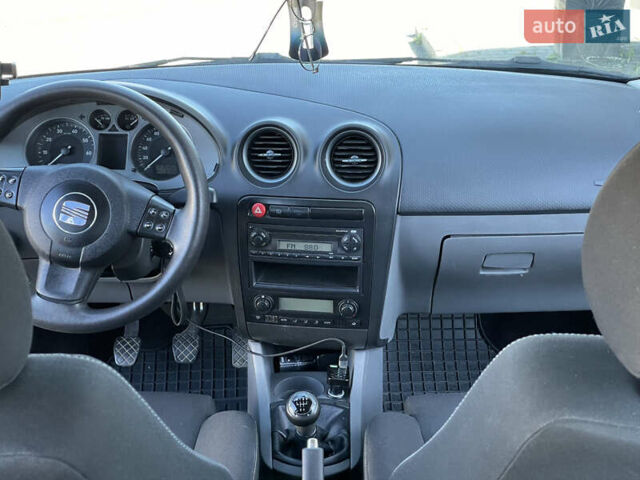 Чорний Сеат Ibiza, об'ємом двигуна 1.4 л та пробігом 215 тис. км за 3600 $, фото 15 на Automoto.ua