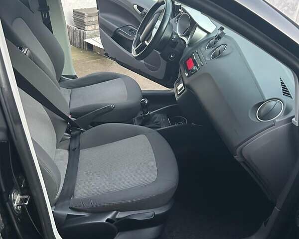 Чорний Сеат Ibiza, об'ємом двигуна 1.2 л та пробігом 216 тис. км за 4800 $, фото 3 на Automoto.ua
