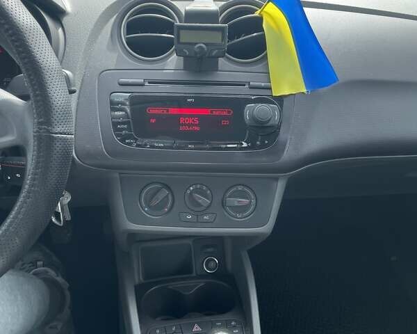 Чорний Сеат Ibiza, об'ємом двигуна 1.2 л та пробігом 320 тис. км за 4000 $, фото 5 на Automoto.ua