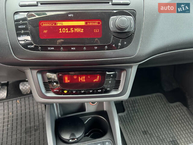 Черный Сеат Ибица, объемом двигателя 1.6 л и пробегом 213 тыс. км за 6700 $, фото 15 на Automoto.ua