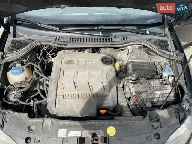 Чорний Сеат Ibiza, об'ємом двигуна 1.2 л та пробігом 320 тис. км за 4000 $, фото 3 на Automoto.ua