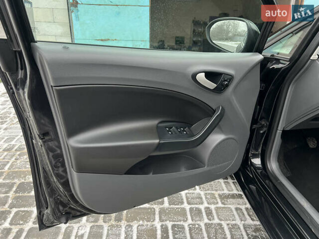 Черный Сеат Ибица, объемом двигателя 1.6 л и пробегом 213 тыс. км за 6600 $, фото 9 на Automoto.ua