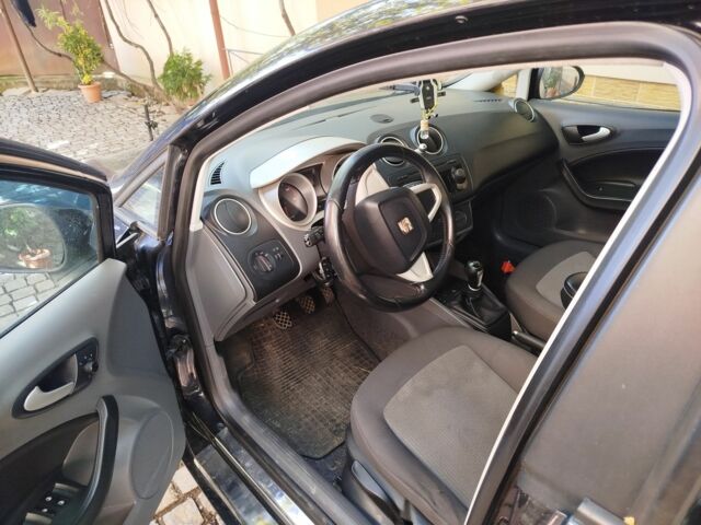 Чорний Сеат Ibiza, об'ємом двигуна 1.2 л та пробігом 190 тис. км за 4500 $, фото 4 на Automoto.ua