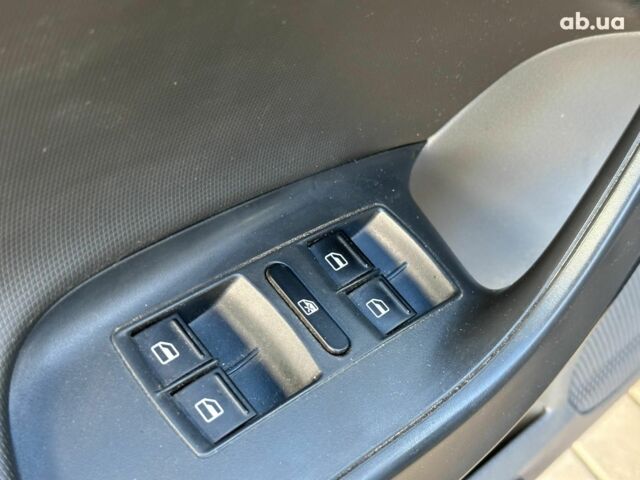 Сеат Ибица 2011 в Одессе на Automoto.ua Черный Сеат Ибица, объемом двигателя 1.2 л и пробегом 245 тыс. км за 5980 $, фото 9 на Automoto.ua