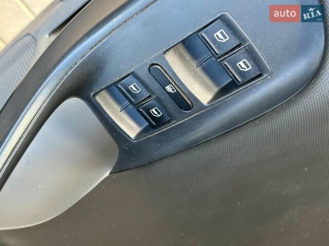 Сеат Ибица 2011 в Одессе на Automoto.ua Черный Сеат Ибица, объемом двигателя 1.2 л и пробегом 245 тыс. км за 5980 $, фото 9 на Automoto.ua