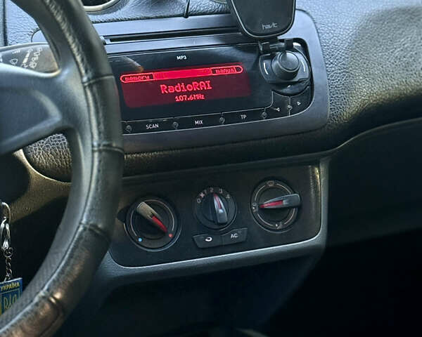 Чорний Сеат Ibiza, об'ємом двигуна 1.2 л та пробігом 199 тис. км за 4999 $, фото 25 на Automoto.ua
