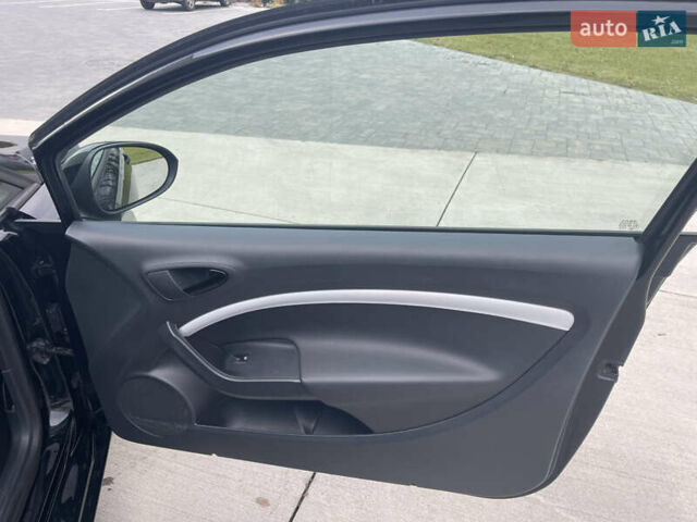 Чорний Сеат Ibiza, об'ємом двигуна 1.4 л та пробігом 198 тис. км за 8000 $, фото 7 на Automoto.ua