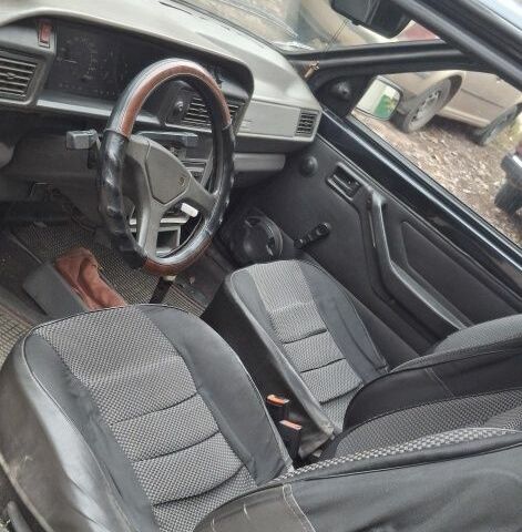 Черный Сеат Ибица, объемом двигателя 0 л и пробегом 320 тыс. км за 1000 $, фото 4 на Automoto.ua