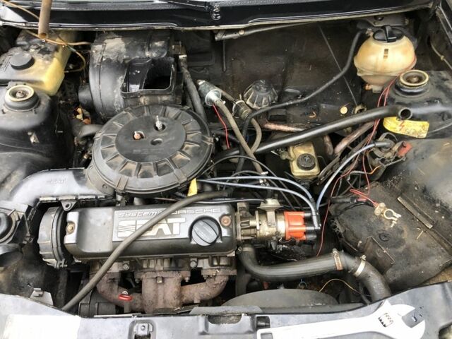 Черный Сеат Ибица, объемом двигателя 1.5 л и пробегом 350 тыс. км за 700 $, фото 10 на Automoto.ua