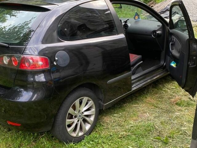 Черный Сеат Ибица, объемом двигателя 1.6 л и пробегом 381 тыс. км за 3600 $, фото 7 на Automoto.ua