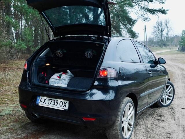 Черный Сеат Ибица, объемом двигателя 1.4 л и пробегом 250 тыс. км за 3200 $, фото 2 на Automoto.ua