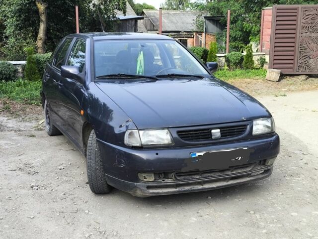 Чорний Сеат Ibiza, об'ємом двигуна 1 л та пробігом 200 тис. км за 946 $, фото 2 на Automoto.ua