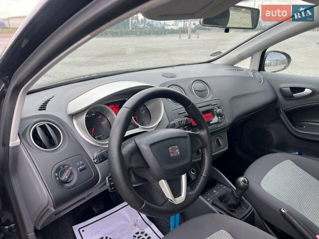 Сеат Ибица 2009 в Хусте на Automoto.ua Черный Сеат Ибица, объемом двигателя 1.39 л и пробегом 220 тыс. км за 5400 $, фото 23 на Automoto.ua