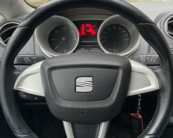 Черный Сеат Ибица, объемом двигателя 1.2 л и пробегом 204 тыс. км за 5400 $, фото 3 на Automoto.ua