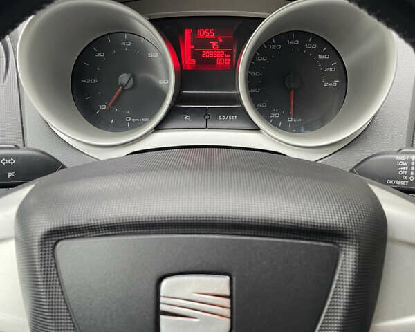 Черный Сеат Ибица, объемом двигателя 1.2 л и пробегом 204 тыс. км за 5400 $, фото 5 на Automoto.ua