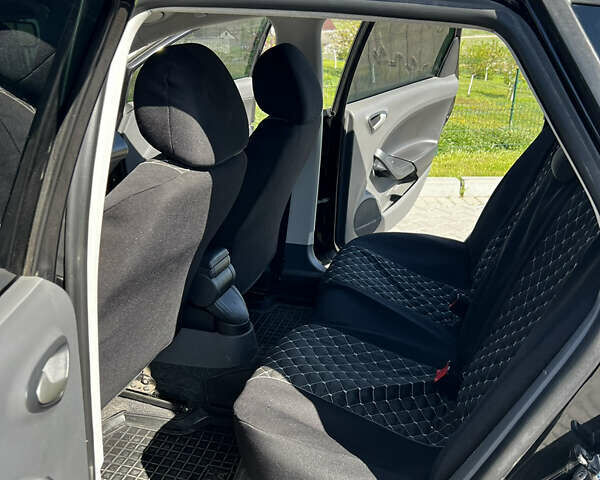 Чорний Сеат Ibiza, об'ємом двигуна 1.2 л та пробігом 241 тис. км за 5400 $, фото 19 на Automoto.ua