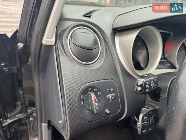 Черный Сеат Ибица, объемом двигателя 1.2 л и пробегом 205 тыс. км за 6900 $, фото 10 на Automoto.ua