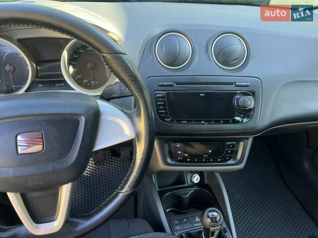 Черный Сеат Ибица, объемом двигателя 1.2 л и пробегом 229 тыс. км за 5900 $, фото 4 на Automoto.ua