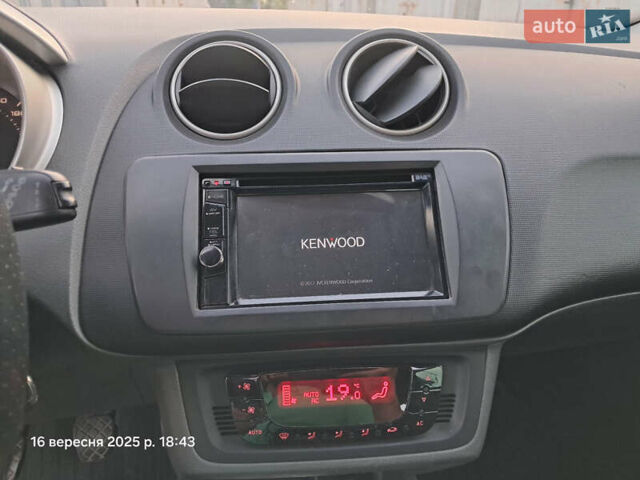 Черный Сеат Ибица, объемом двигателя 1.2 л и пробегом 310 тыс. км за 5250 $, фото 12 на Automoto.ua