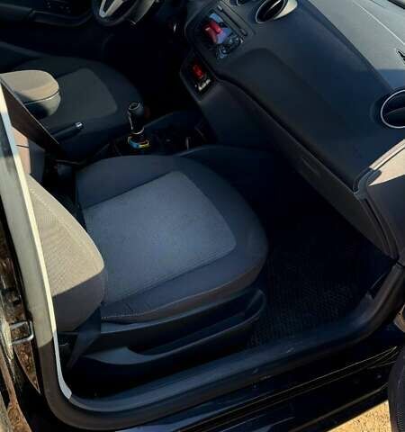 Черный Сеат Ибица, объемом двигателя 1.2 л и пробегом 224 тыс. км за 5400 $, фото 2 на Automoto.ua