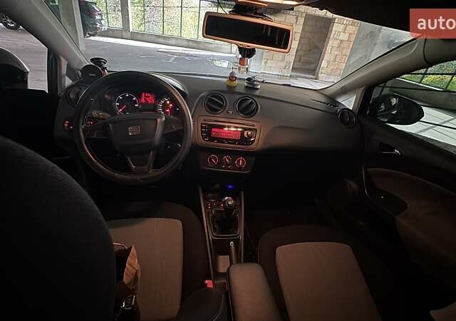 Сеат Ибица 2012 в Днепре (Днепропетровске) на Automoto.ua Черный Сеат Ибица, объемом двигателя 1.2 л и пробегом 200 тыс. км за 6500 $, фото 17 на Automoto.ua